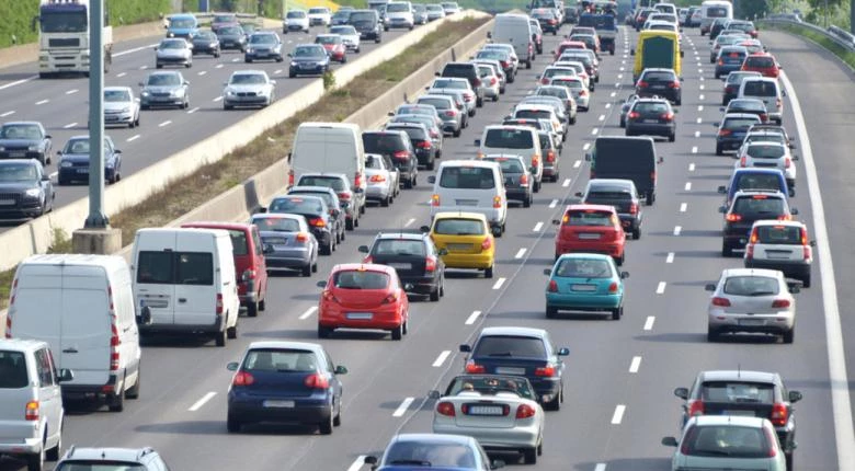 Έρχονται τα νέα τέλη κυκλοφορίας – Τι θα πληρώσουν φέτος οι κάτοχοι Ι.Χ. (πίνακες)